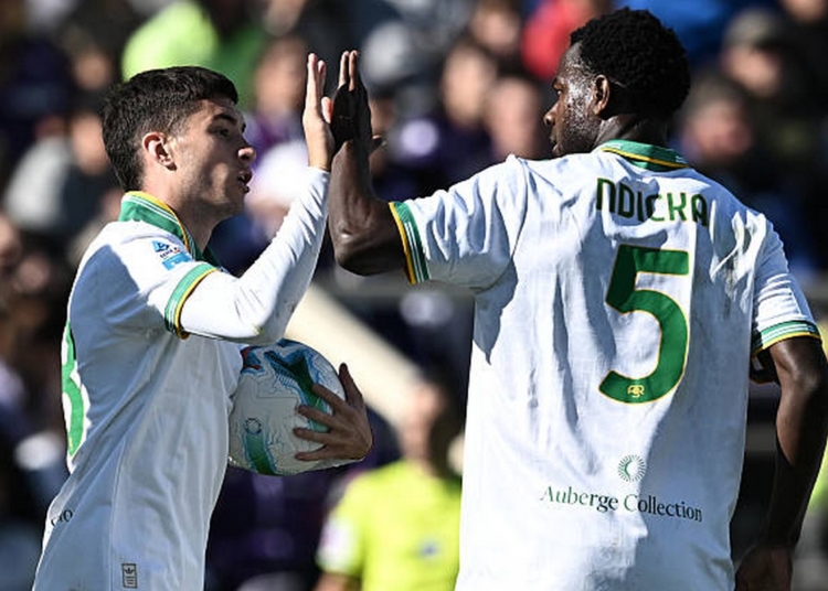 Soulé Esulta gol con N'Dicka Fiorentina-Roma 05102025