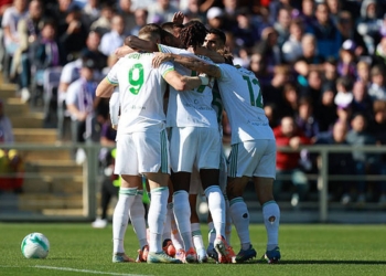 Soulé Esulta gol con i compagni Fiorentina-Roma 05102025
