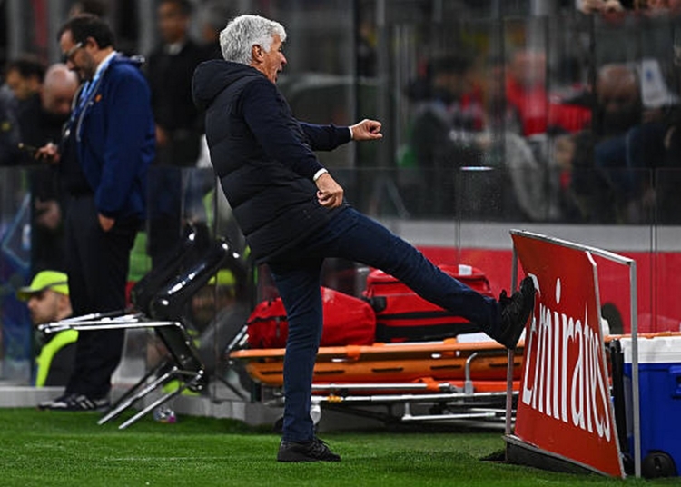 Gasperini Panchina arrabbiato Milan-Roma 2 02112025