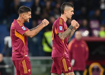 Pellegrini Esulta gol con Mancini Roma-Udinese 09112025