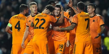 Soulé Esulta Gol con i compagni Rangers-Roma 06112025