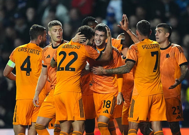 Soulé Esulta Gol con i compagni Rangers-Roma 06112025