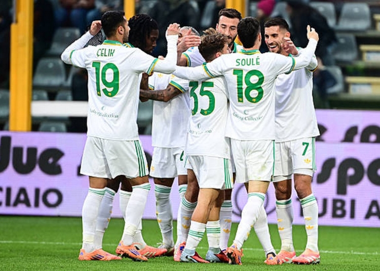 Soulé Esulta gol con i compagnii Cremonese-Roma 23112025