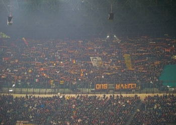 Tifosi romanisti - Photo by Alessio Morgese