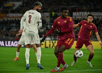 El Aynaoui e N'Dicka Azione Roma-Midtjylland 27112025