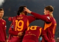 Ferguson Esulta gol con i compagni Roma-Genoa 29122025