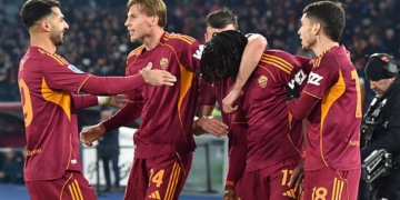 Koné Esulta gol con i compagni Roma-Genoa 29122025
