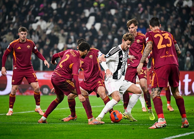 Mancini e compagni Azione Juventus-Roma 2012025