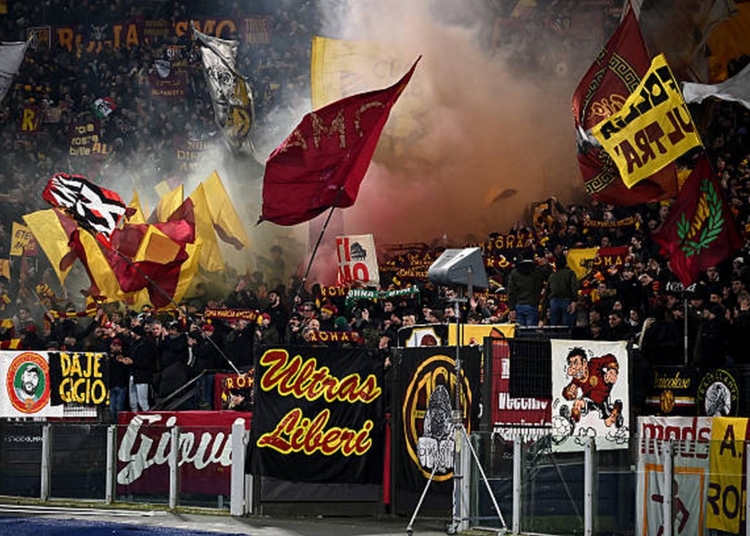 Tifosi romanisti Curva sud - Photo by Image Photo Agency