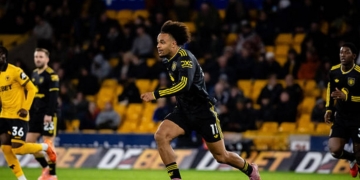 Zirkzee Primo piano Maglia nera 2