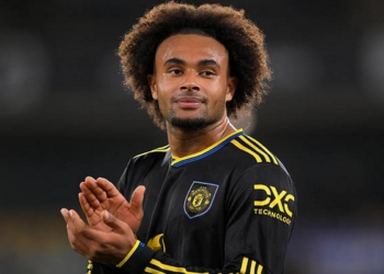 Zirkzee Primo piano Maglia nera