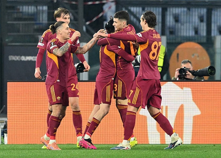 Pisilli Esulta con i compagni Roma-Stoccarda 22012026