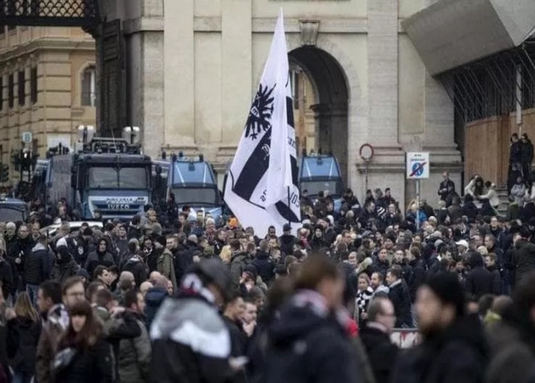 Tifosi Stoccarda Piazza del Popolo