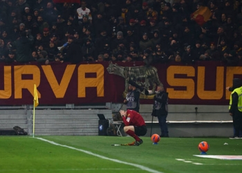 Tifosi romanisti a Bergamo Petardo