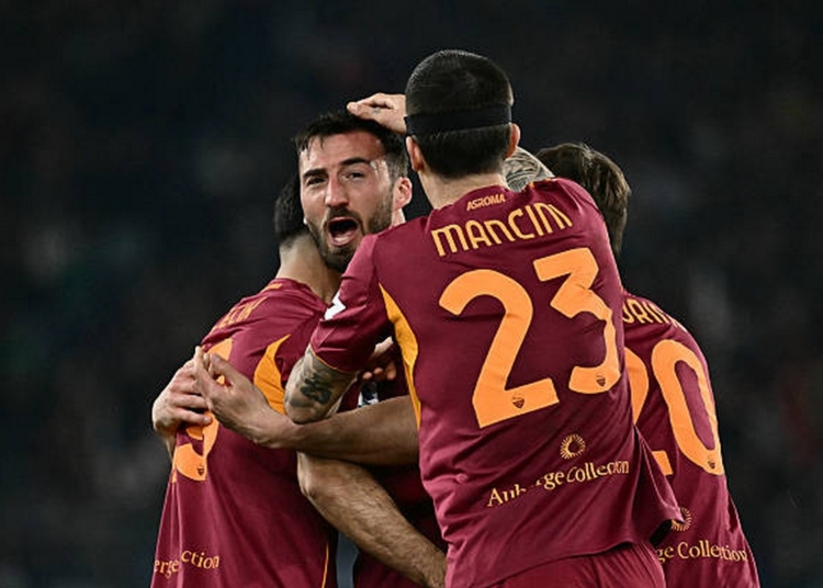 Cristante Esulta gol con Mancini Roma-Cremonese 22022026