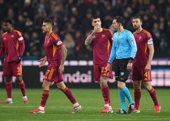 Mancini Parla con arbitro Sacchi Udinese-Roma 02022026