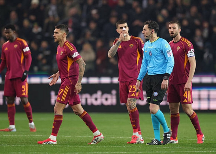 Mancini Parla con arbitro Sacchi Udinese-Roma 02022026
