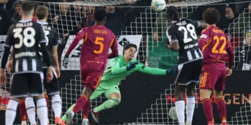 Svilar Punizione gol Udinese-Roma 02022026