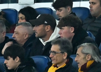 Totti Tribuna con Scala Candela e Cristian Roma-Cagliari 09022026