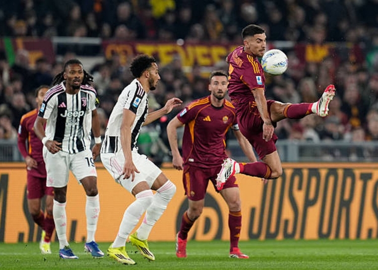 Lorenzo Pellegrini - Photo by Matteo Ciambelli