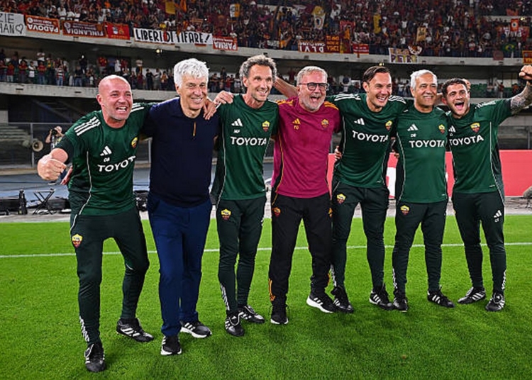 Gasperini Festeggia con lo staff Verona-Roma 24052026