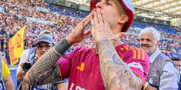 Mancini Festeggia sotto curva sud Roma-Lazio 17052026
