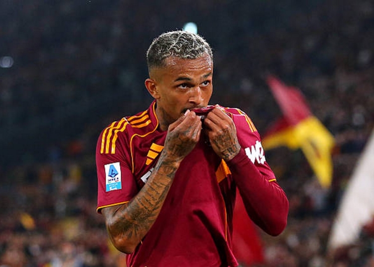 Wesley Esulta gol bacia maglia Roma-Fiorentina 04052026