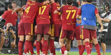 Malen Esulta compagni gol Roma-Fiorentina 2 24082026