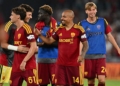 Malen Esulta compagni gol Roma-Fiorentina 24082026