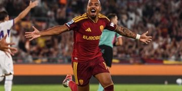 Malen Esulta gol Roma-Fiorentina 2 24082026