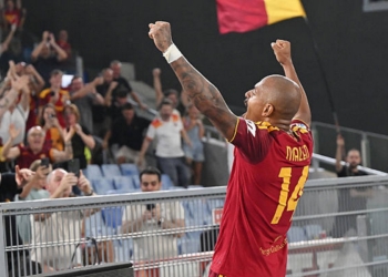 Malen Esulta gol Roma-Fiorentina 4 24082026