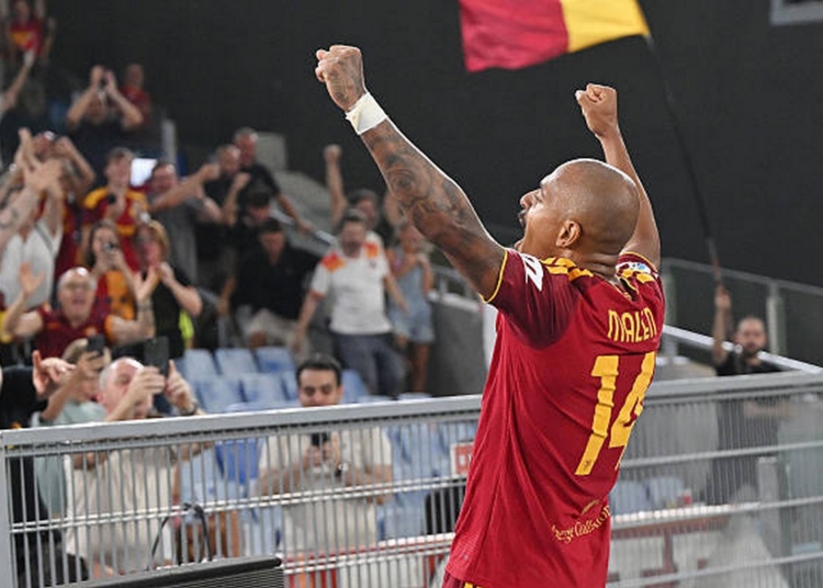Malen Esulta gol Roma-Fiorentina 4 24082026