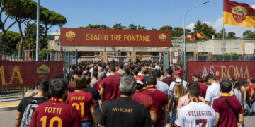 Card Tifosi Roma entrano Tre Fontane
