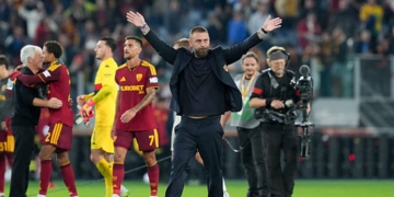 De Rossi Saluta Curva Sud Roma-Genoa 17102026