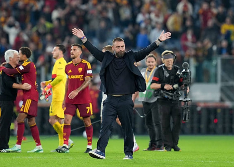 De Rossi Saluta Curva Sud Roma-Genoa 17102026