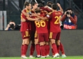 Hermoso Esulta gol con compagni Roma-Slovan 2 20102026