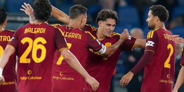 Lulli Esulta gol con compagni Roma-Genoa 17102026
