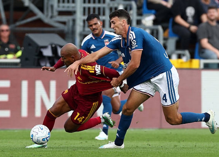 Malen Azione e fallo Como-Roma 11102026