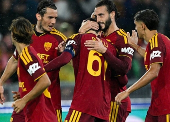 Pisilli Esulta gol Roma-Slovan 2 2010206